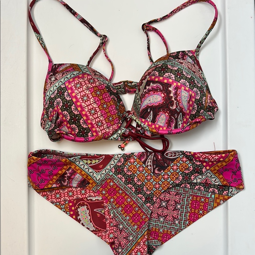 Victoria's Secret The Lace-up Fabulous Halter & Ruched-back Cheeky, 32 C